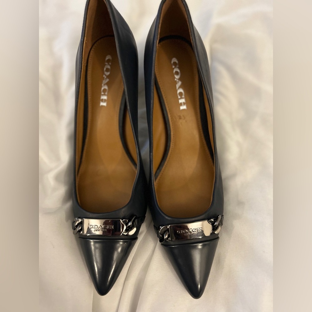 Coach Navy Leather Bowery Kitten Heels S 7.5
